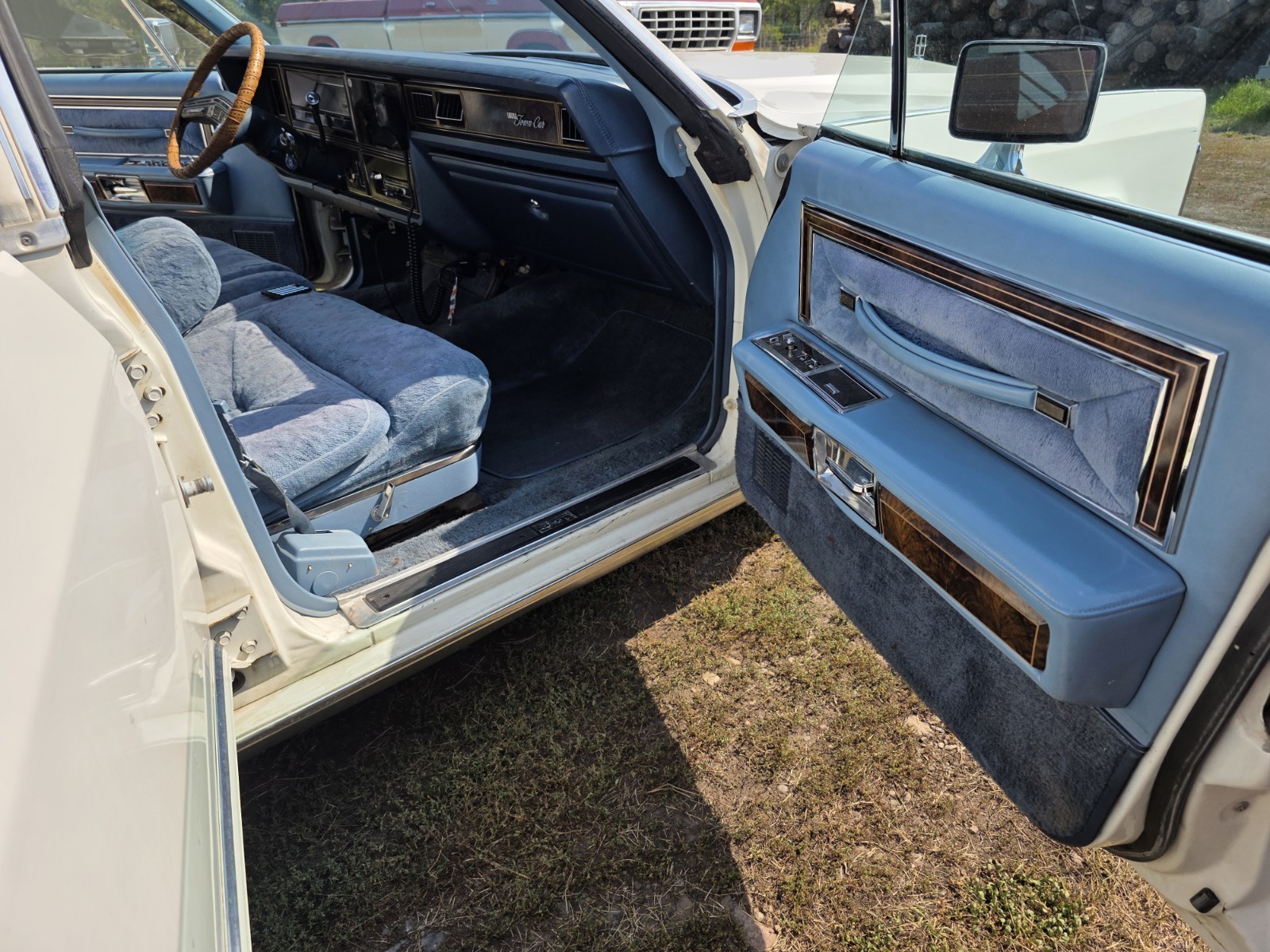 Lincoln-Continental-1979-Sedan-20