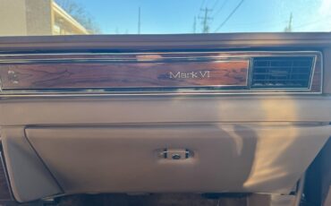 Lincoln-Continental-1982-Coupe-12