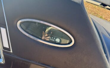 Lincoln-Continental-1982-Coupe-17