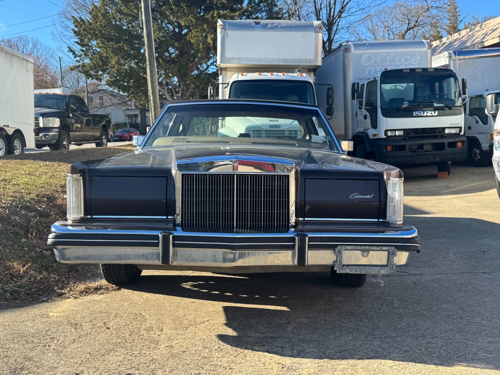 Lincoln-Continental-1982-Coupe-2
