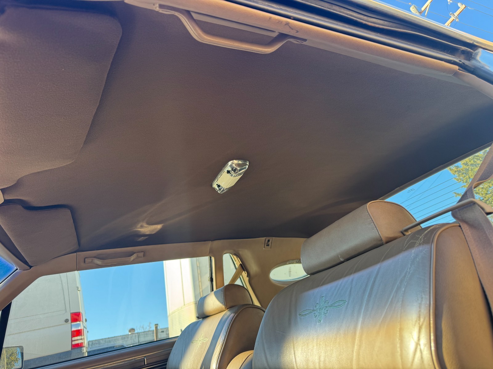 Lincoln-Continental-1982-Coupe-9