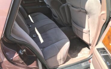 Lincoln-Continental-1987-Sedan-15