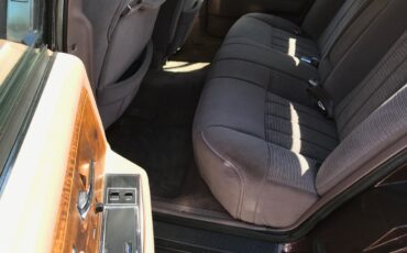 Lincoln-Continental-1987-Sedan-16