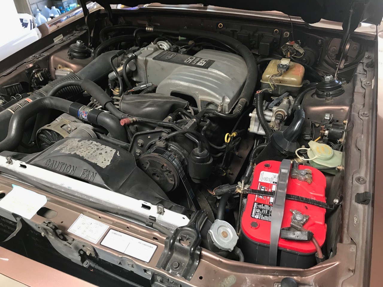 Lincoln-Continental-1987-Sedan-20