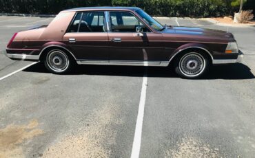 Lincoln-Continental-1987-Sedan