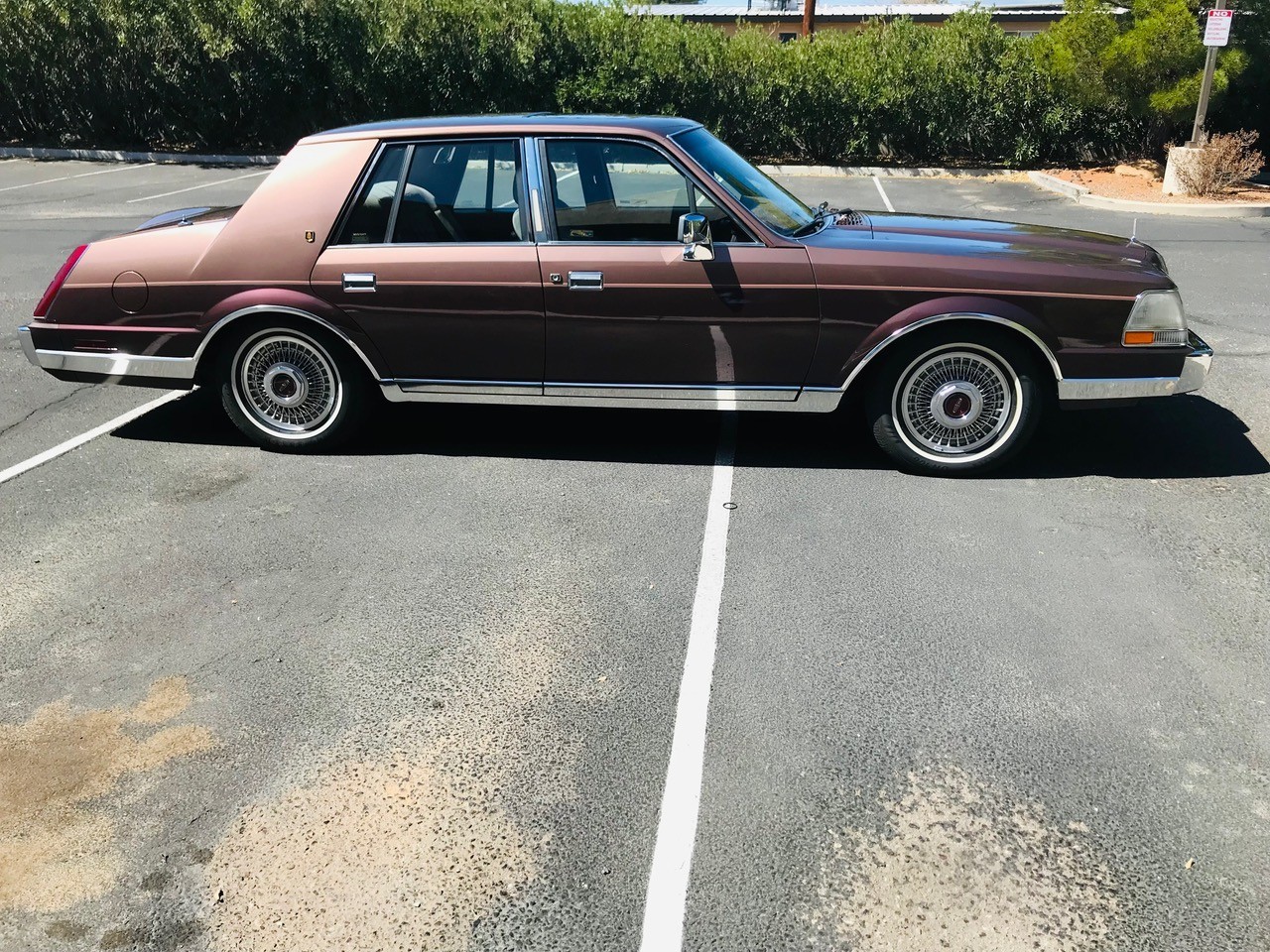 Lincoln-Continental-1987-Sedan