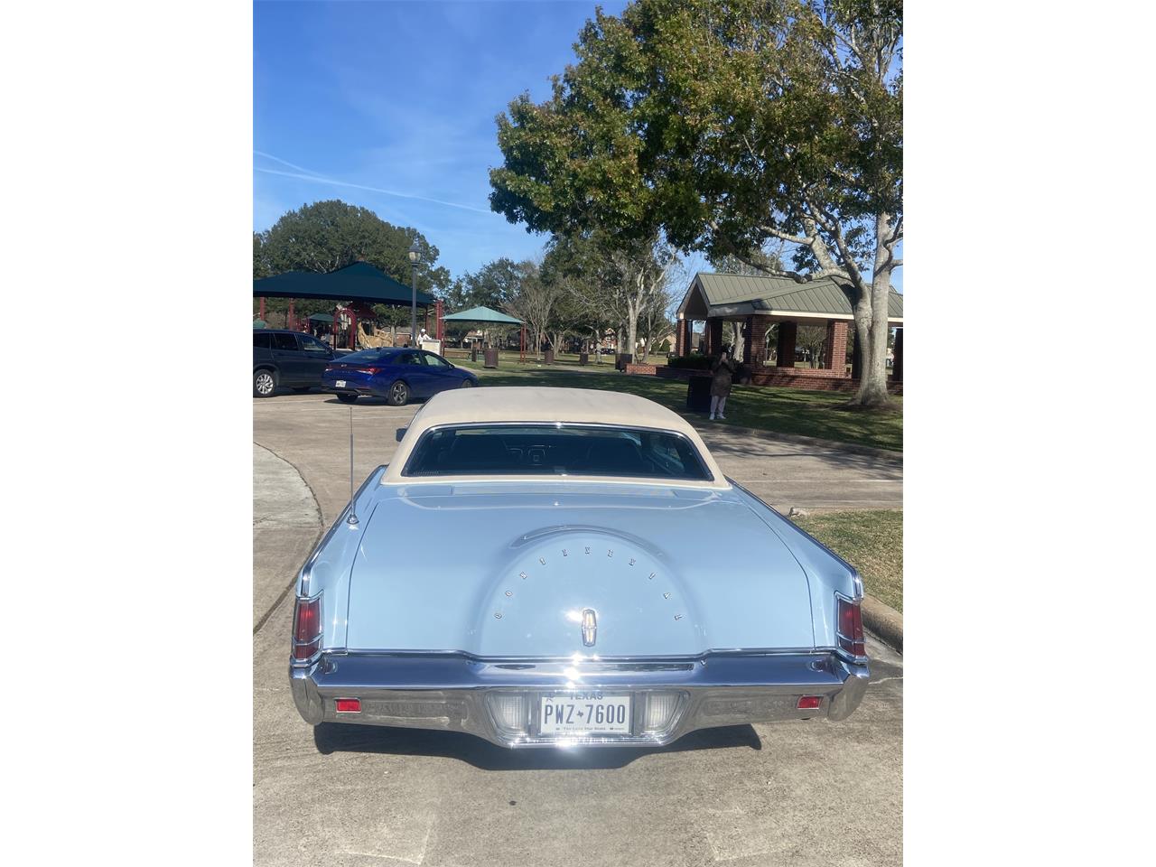 Lincoln-Continental-mark-iii-1970-Blue-Navy-Blue-4