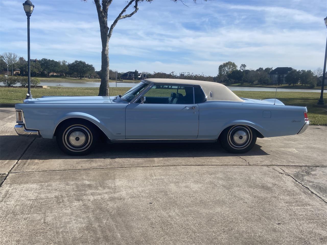 Lincoln-Continental-mark-iii-1970-Blue-Navy-Blue-5