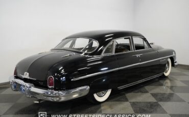 Lincoln-Cosmopolitan-1951-Sedan-10