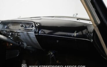 Lincoln-Cosmopolitan-1951-Sedan-25