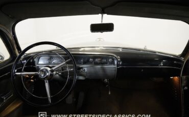 Lincoln-Cosmopolitan-1951-Sedan-30