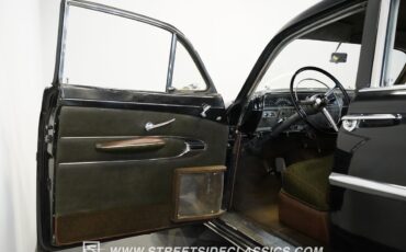 Lincoln-Cosmopolitan-1951-Sedan-32