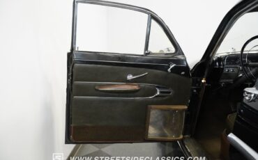 Lincoln-Cosmopolitan-1951-Sedan-33