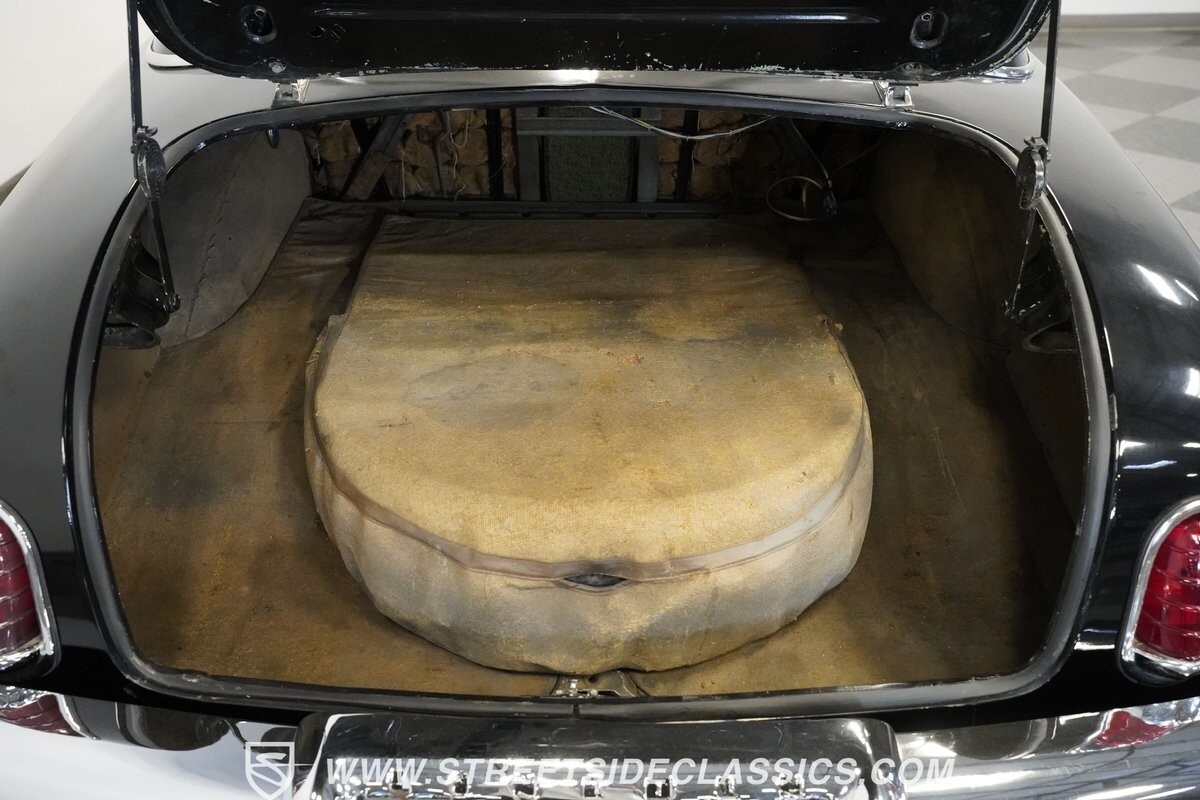 Lincoln-Cosmopolitan-1951-Sedan-7