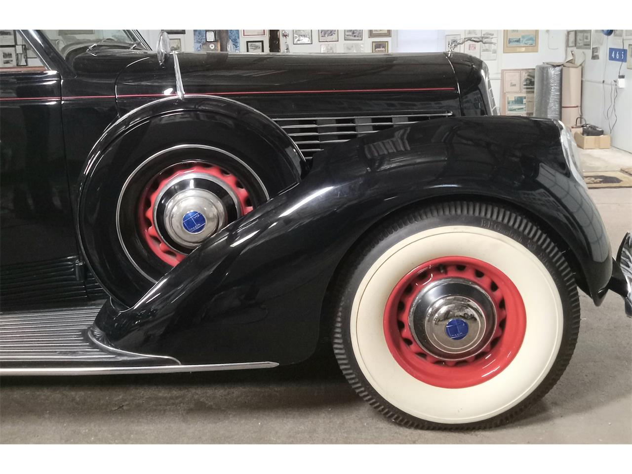 Lincoln-K-series-1939-Black-Maroon-2