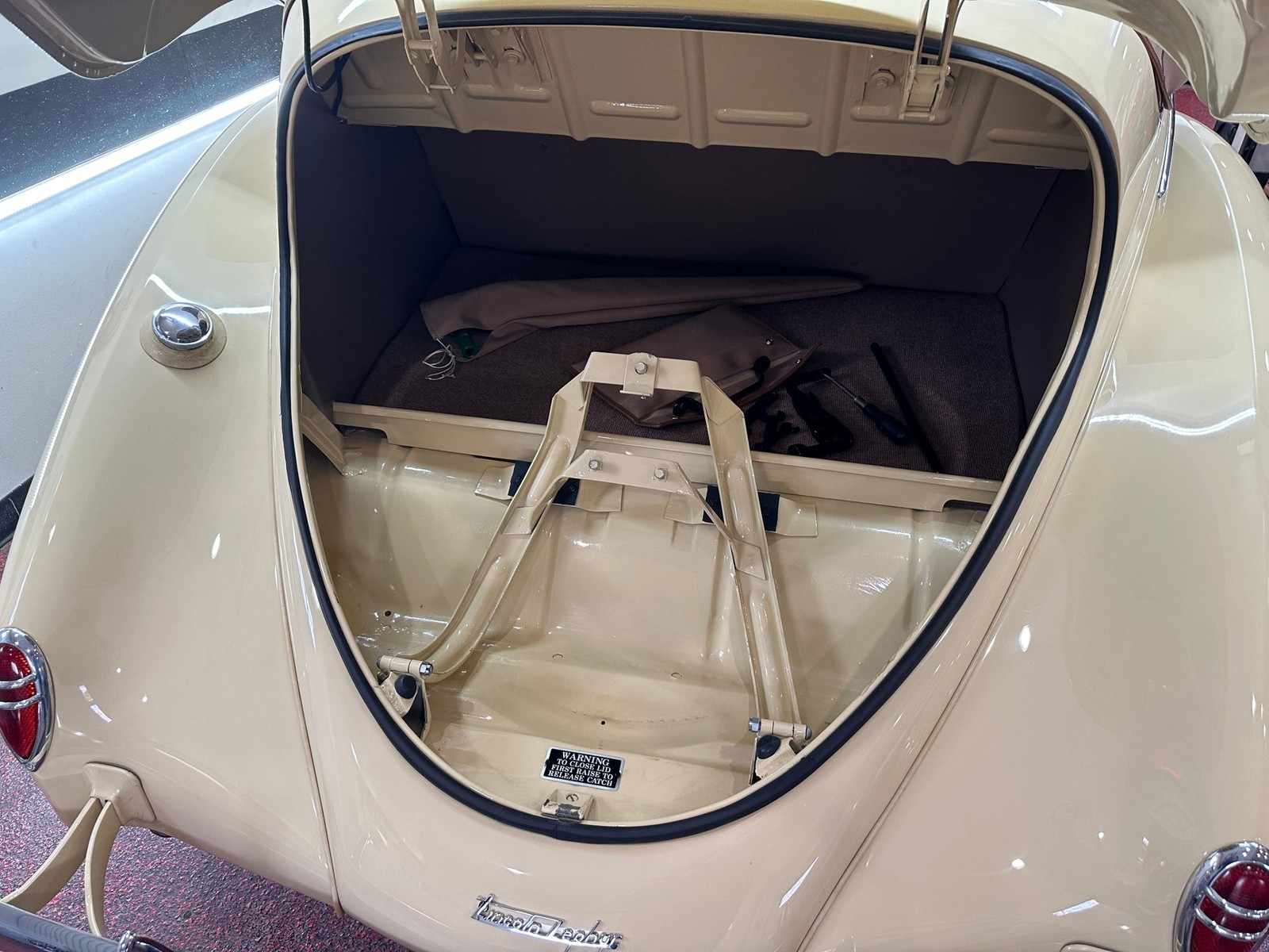 Lincoln-MKZZephyr-1939-Convertible-29