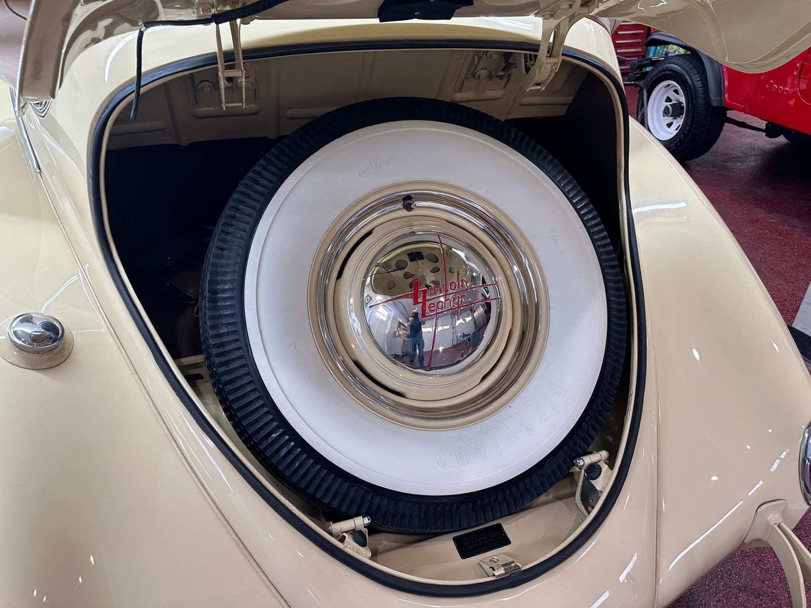 Lincoln-MKZZephyr-1939-Convertible-30