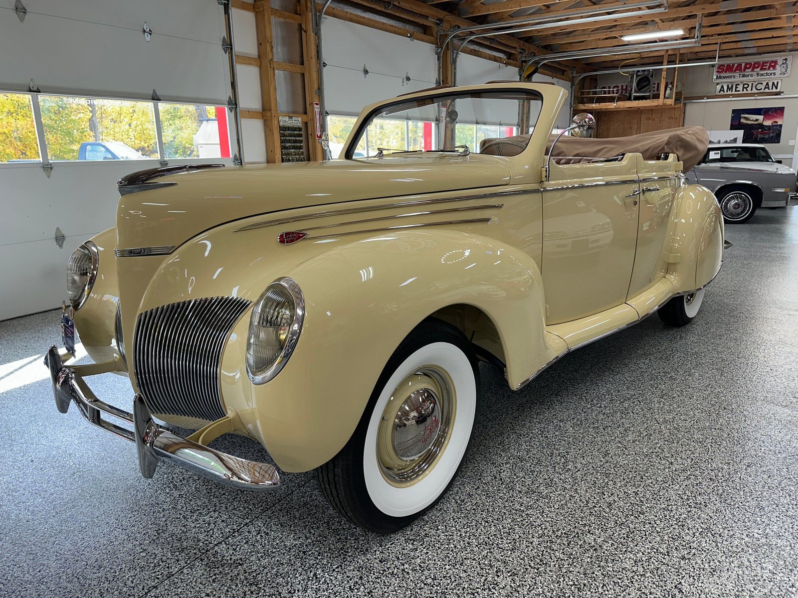 Lincoln-MKZZephyr-1939-Convertible-32