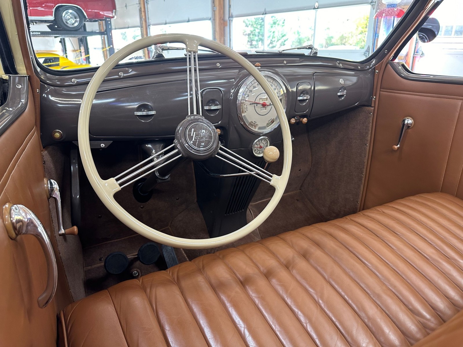 Lincoln-MKZZephyr-1939-Convertible-34