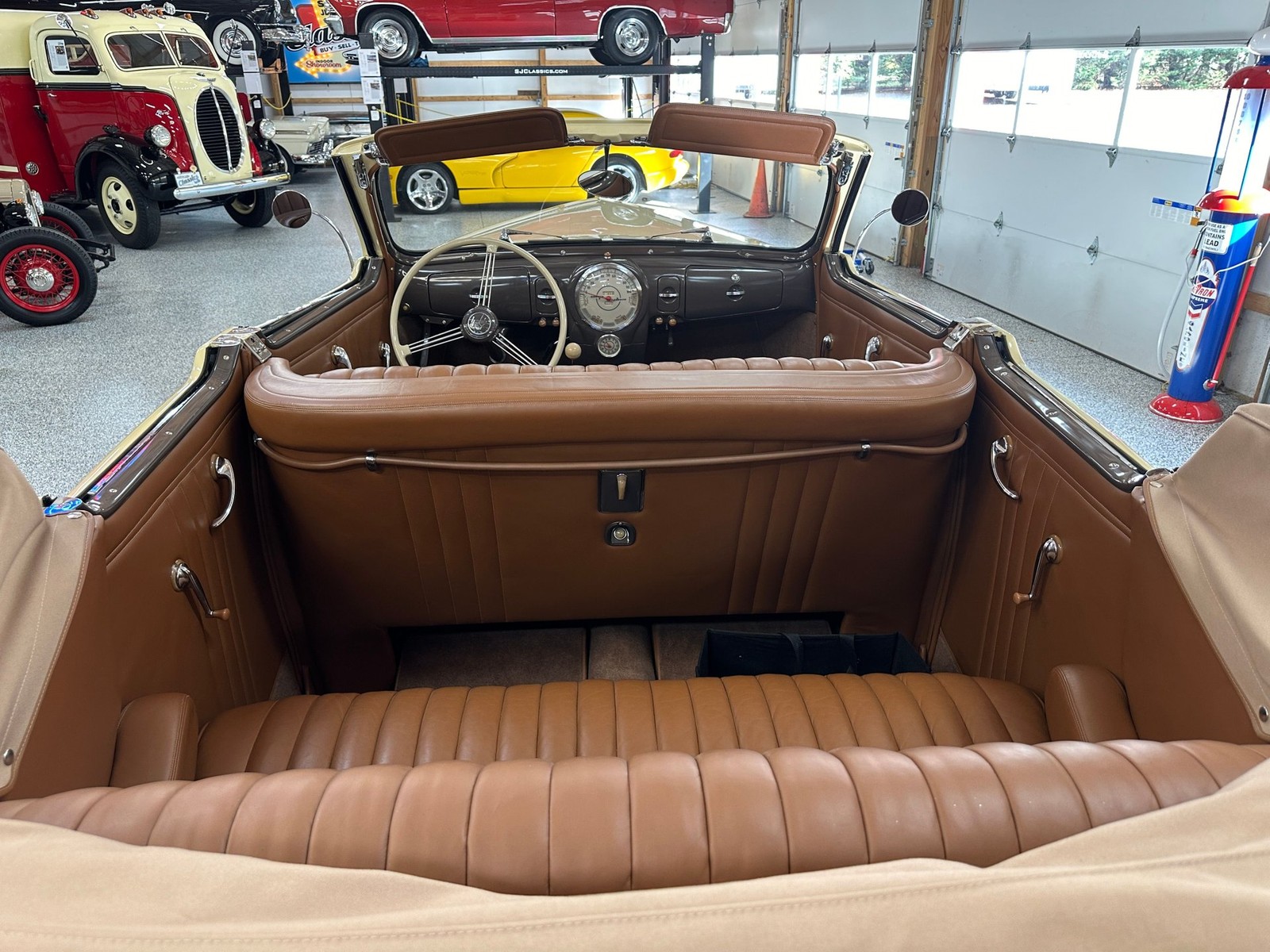 Lincoln-MKZZephyr-1939-Convertible-38