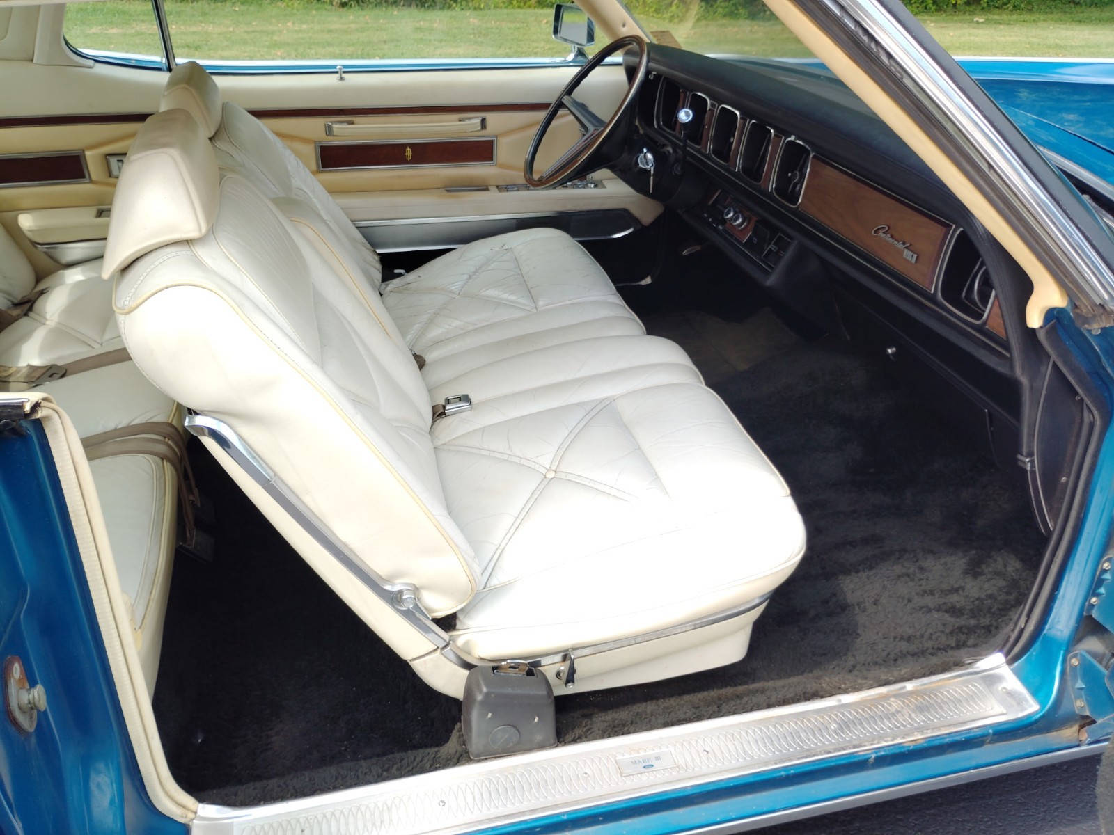 Lincoln-Mark-Series-1970-Coupe-15