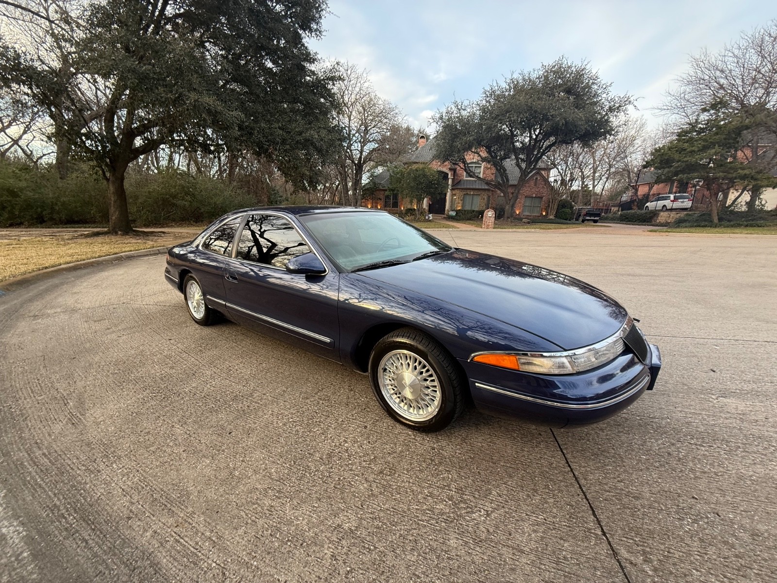 Lincoln-Mark-Series-1994-Coupe-10