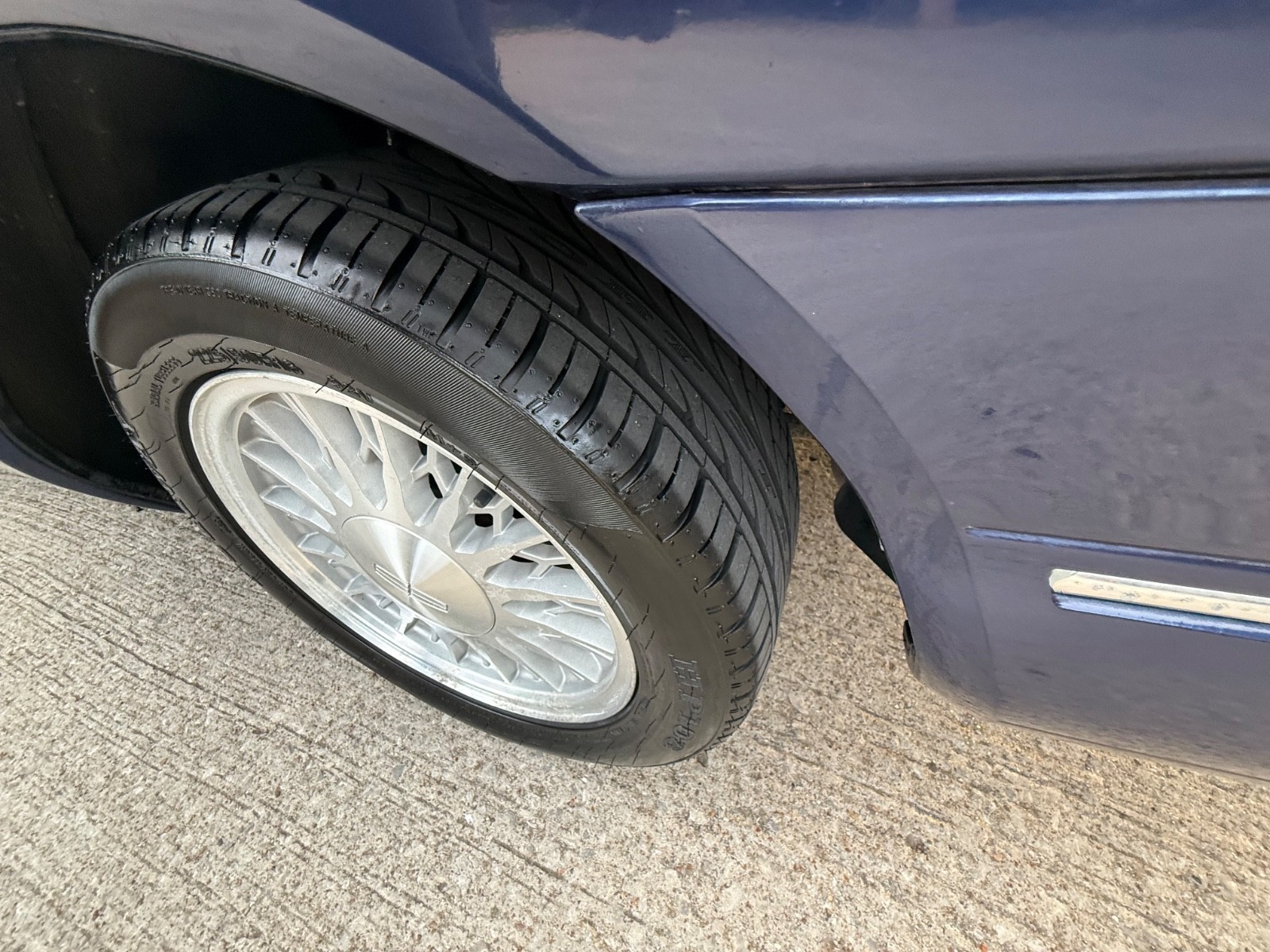 Lincoln-Mark-Series-1994-Coupe-13