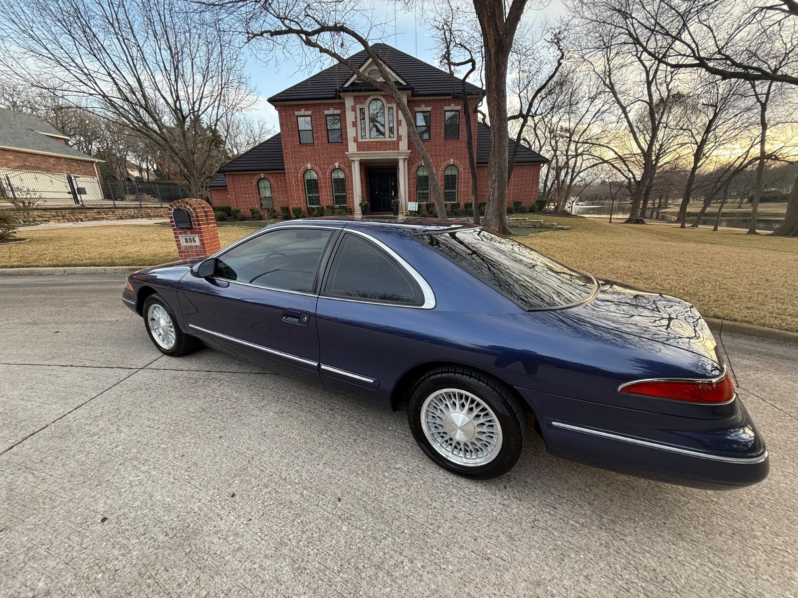 Lincoln-Mark-Series-1994-Coupe-3
