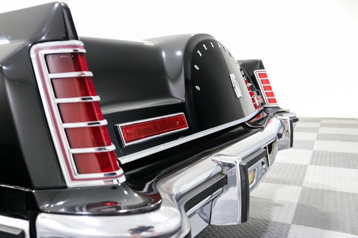 Lincoln-Mark-V-1977-11