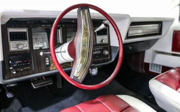 Lincoln-Mark-V-1977-13