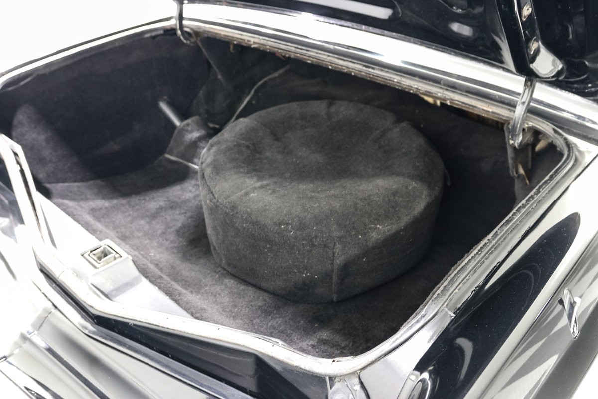 Lincoln-Mark-V-1977-18