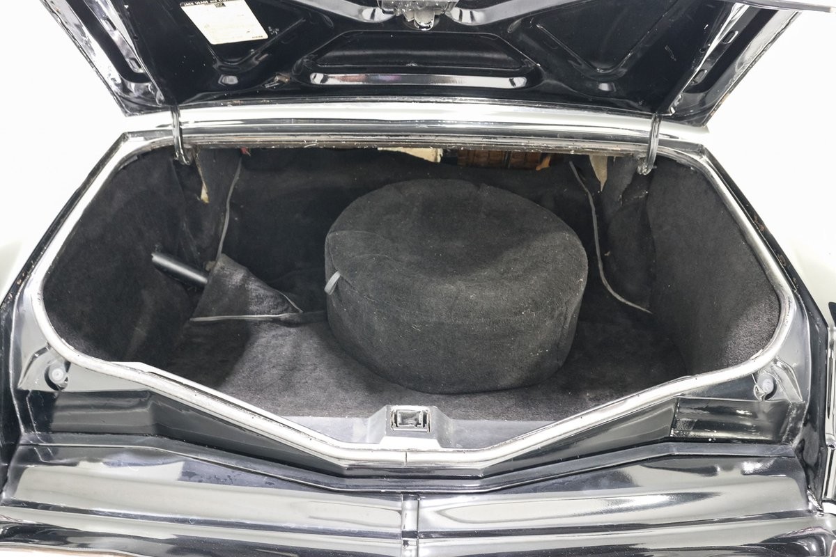 Lincoln-Mark-V-1977-20