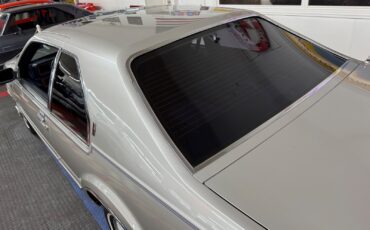 Lincoln-Mark-VII-1988-COUPE-14