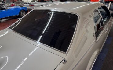 Lincoln-Mark-VII-1988-COUPE-16