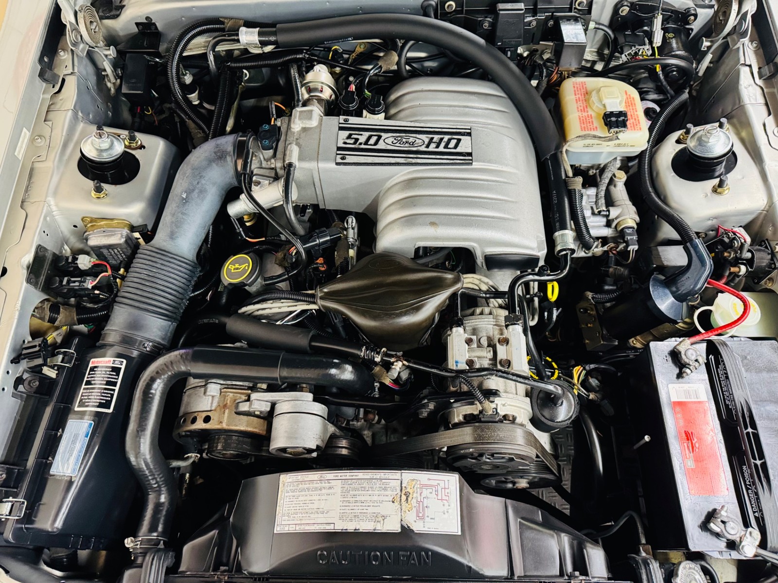 Lincoln-Mark-VII-1988-COUPE-17