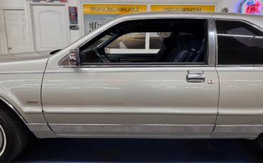 Lincoln-Mark-VII-1988-COUPE-19