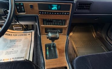 Lincoln-Mark-VII-1988-COUPE-35