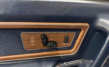 Lincoln-Mark-VII-1988-COUPE-39