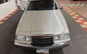 Lincoln-Mark-VII-1988-COUPE-6