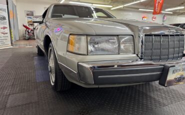 Lincoln-Mark-VII-1988-COUPE-8