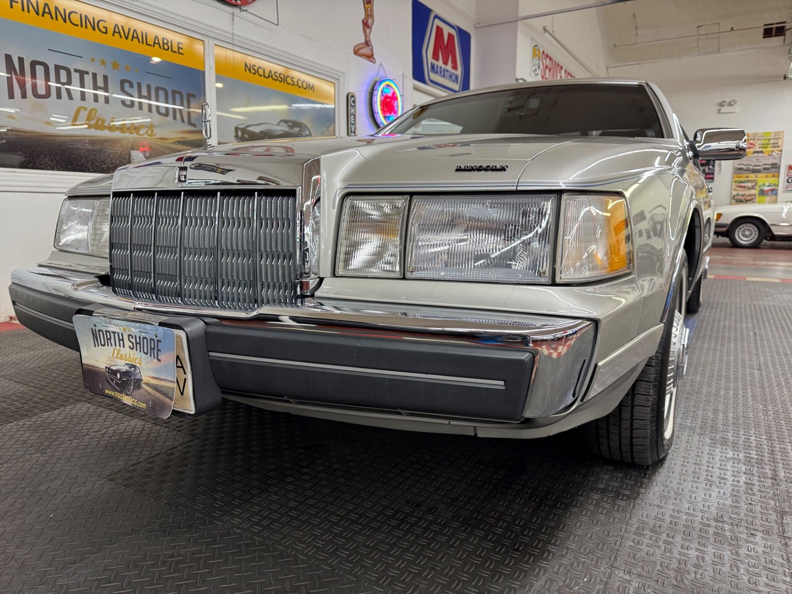 Lincoln-Mark-VII-1988-COUPE-9
