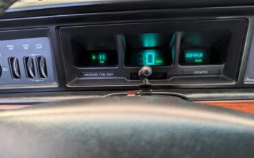 Lincoln-Mark-VII-1990-COUPE-20