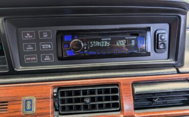 Lincoln-Mark-VII-1990-COUPE-22