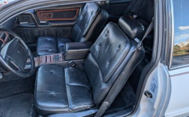 Lincoln-Mark-VII-1990-COUPE-23