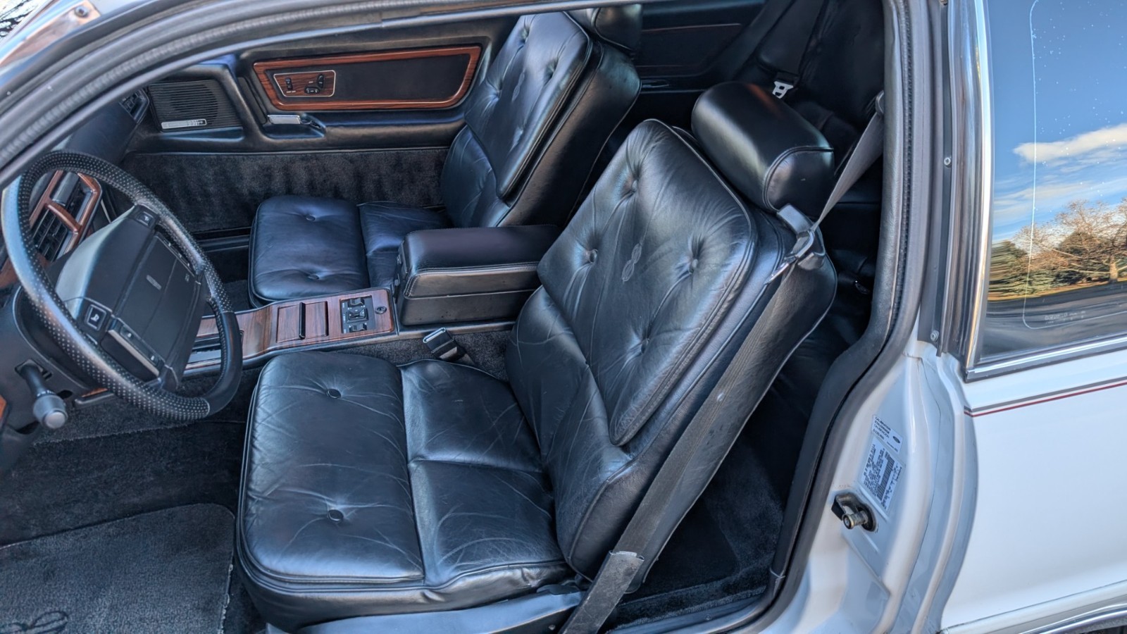 Lincoln-Mark-VII-1990-COUPE-23