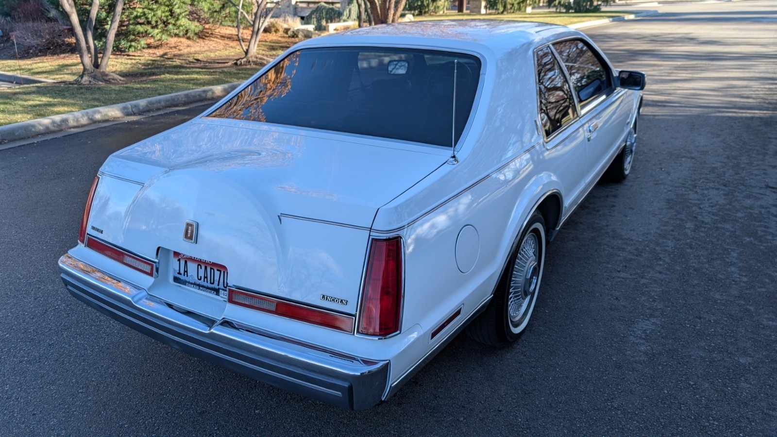 Lincoln-Mark-VII-1990-COUPE-4