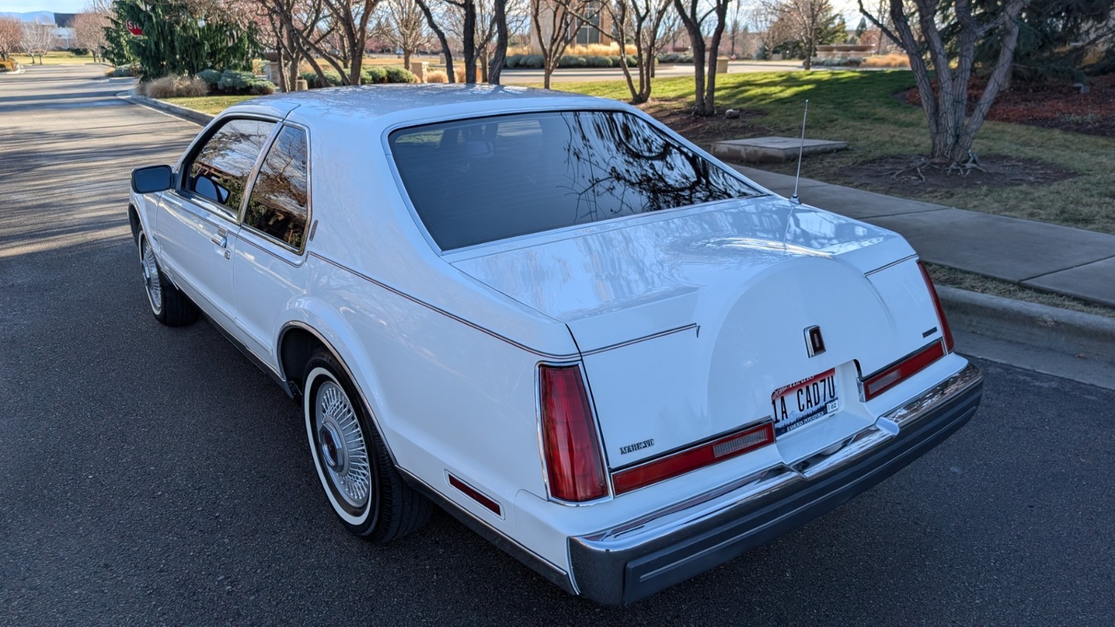 Lincoln-Mark-VII-1990-COUPE-7