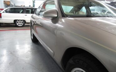 Lincoln-Mark-VIII-1995-COUPE-10