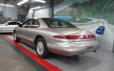 Lincoln-Mark-VIII-1995-COUPE-16