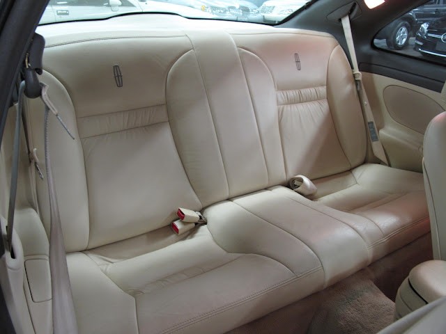 Lincoln-Mark-VIII-1995-COUPE-17